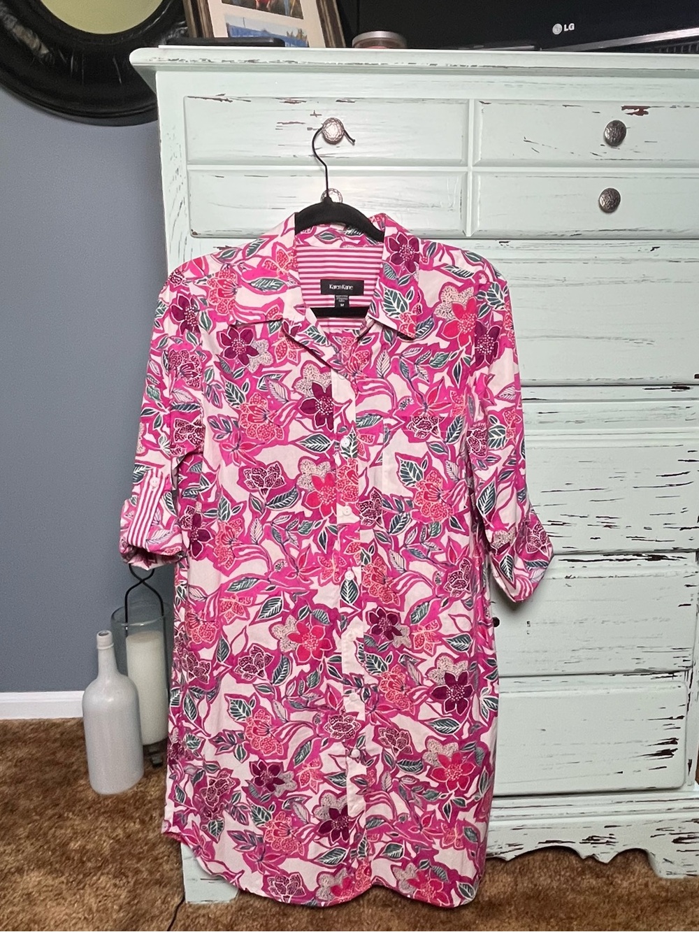 Karen Kane Pink Floral Button-Down Shirt Dress with roll sleeves. Size medium.